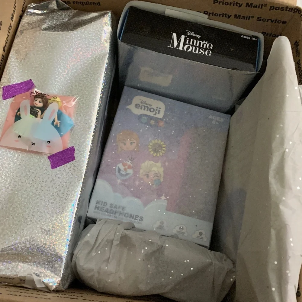 3+ lbs Disney Pixar Mystery Box Mickey Cute Unique - Picture 4 of 6